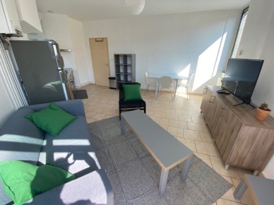 APPARTEMENT T4 A LOUER - ST ETIENNE FACULTE   CENTRE DEUX - 76.77 m2 - 690€ charges comprises par mois
