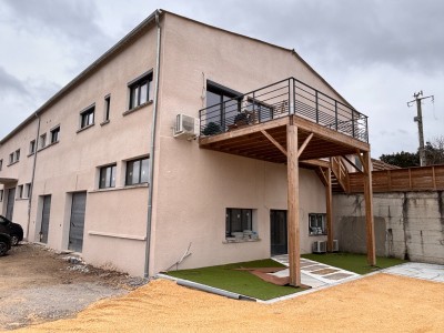 ENTREPOT A LOUER - STE SIGOLENE - 103.38 m2 - 650�&euro; HC et HT par mois