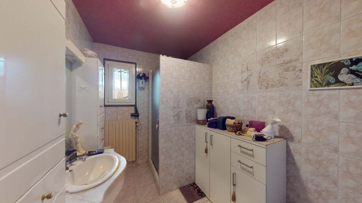 MAISON A VENDRE - RETOURNAC - 237 m2 - 230 000 €